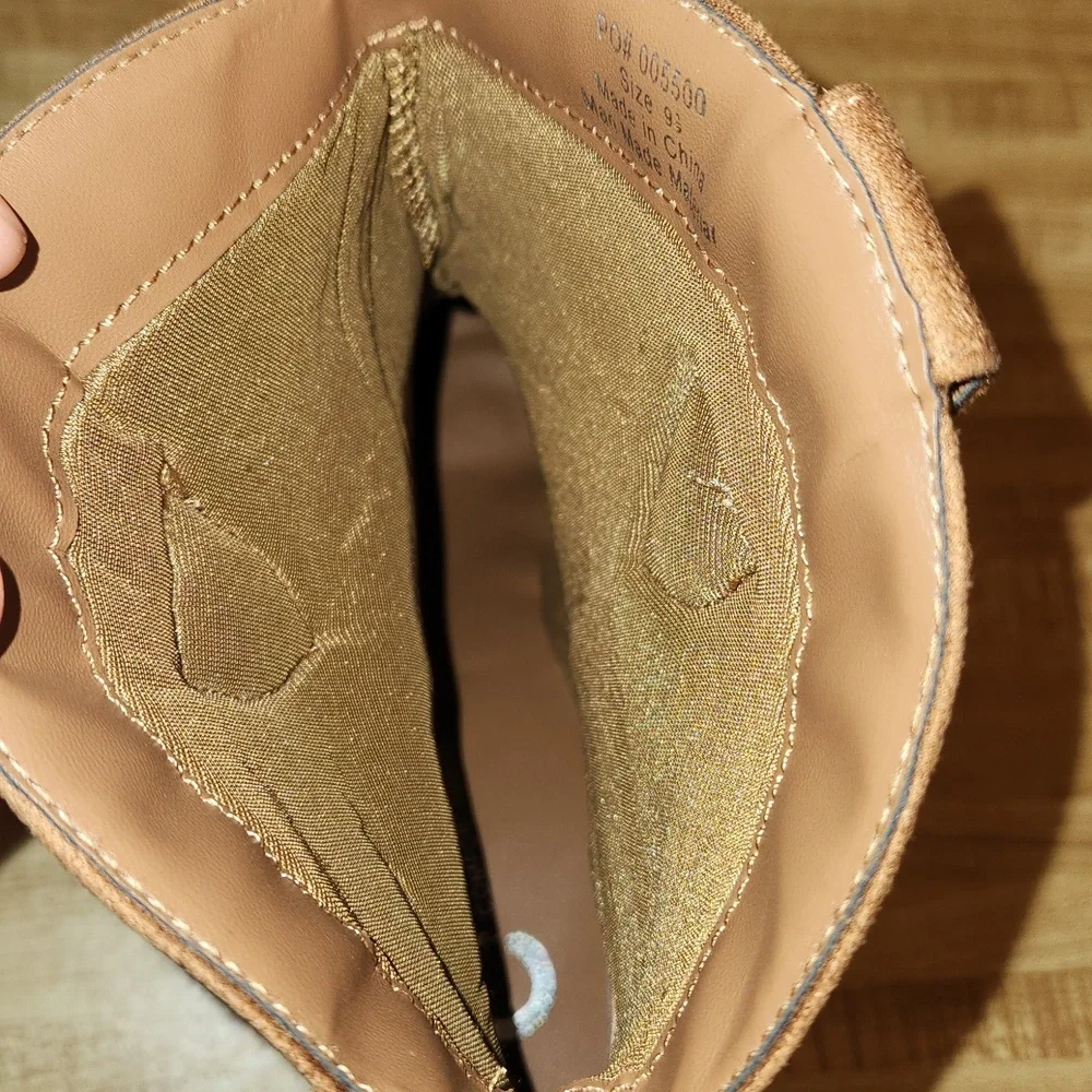 JOURNEE COLLECTION Women’s Becker Pointed Toe Stacked Western Booties, 9.5 - Picture 9 of 14
